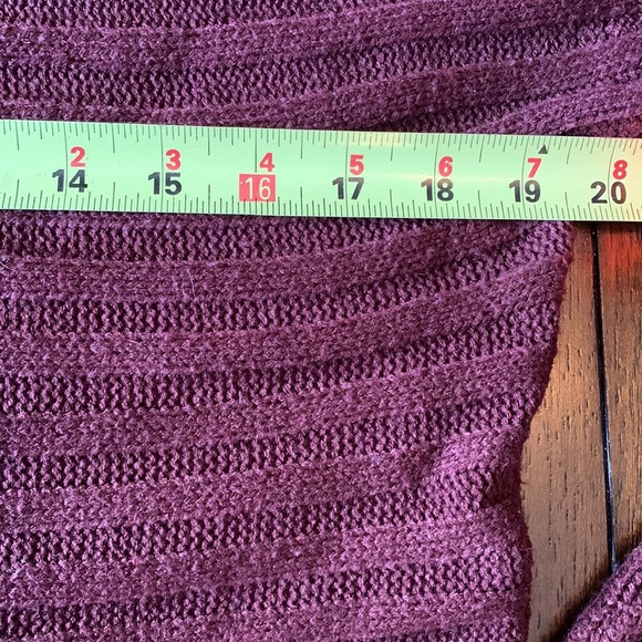 URBAN HERITAGE plum crop long sleeve sweater size large - Picture 11 of 11